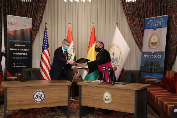 Consul General Rob Waller and Archbishop Bashar Warda of Erbil at the project signing ceremony