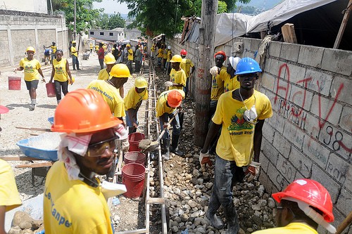 Community improves road. Credit: Kendra Helmer/USAID