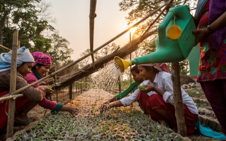 Image of community conservation group in Nepal