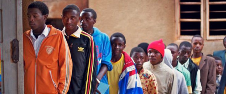 Tanzanians line up to be counseled and participate in VMMC. 