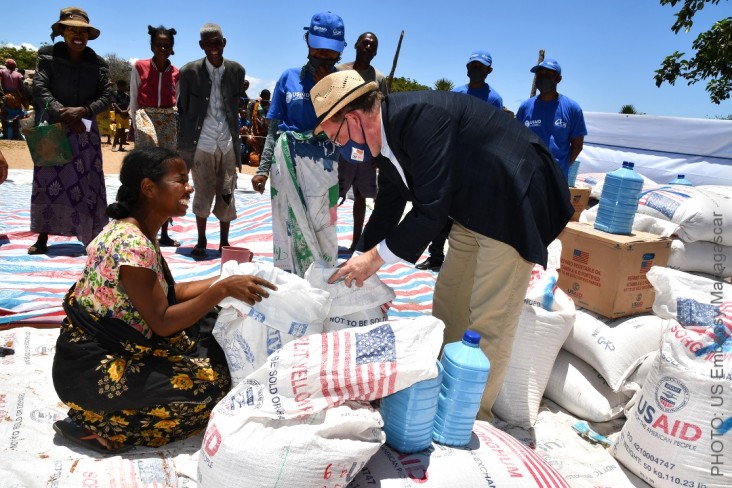 U.S. Ambassador inspects a USAID food distribution activity in drought-stricken south Madagascar.  USAID has announced three new programs to address food insecurity in the south and south east.