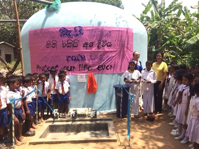 Students at Keselpotha Maha Vidyalaya in Uva Province celebrate the launch of their school’s U.S. Embassy-supported rainwater harvesting system.