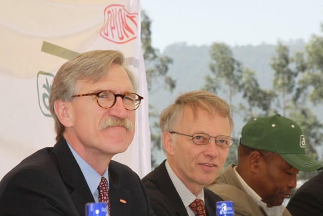 DuPont Executive VP and USAID Mission Director