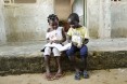 Vamos Ler! Children reading a book